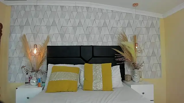 JustinePerry online show from March 12, 4:28 am