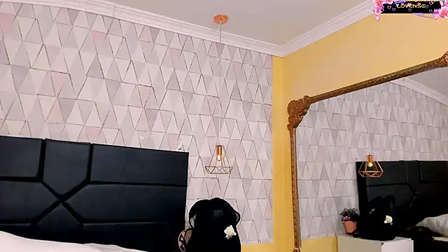 JustinePerry online show from April 21, 3:46 am