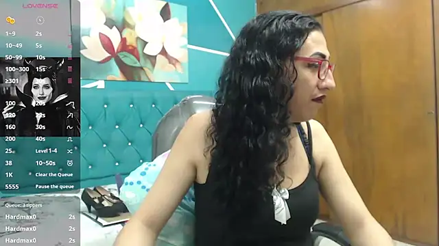 Snapshot of sabrina_dupont chatting on October 17, 1:58 pm sabrina dupont online show from October 17, 1:58 pm