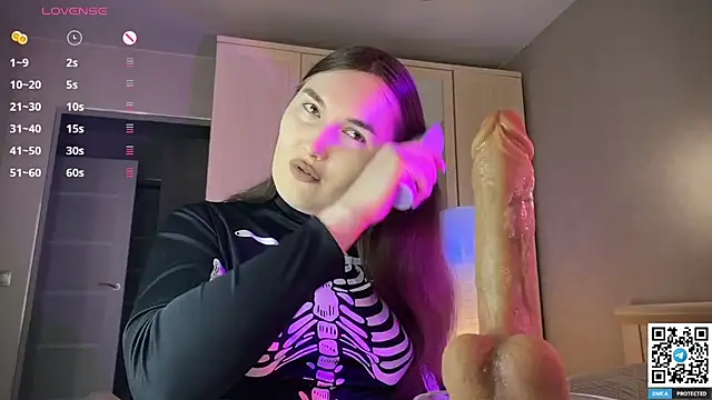 Maria Bowie online show from March 12, 7:57 am