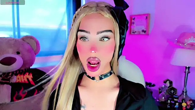 Snapshot of dollswit01 chatting on January 20, 5:16 pm dollswit01 online show from January 20, 5:16 pm