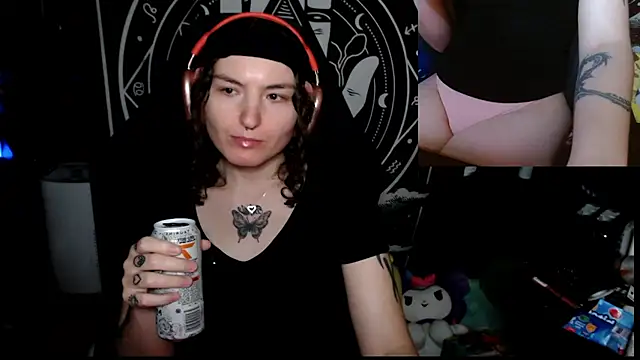 BrandiWRLD 999 online show from September 23, 7:20 pm