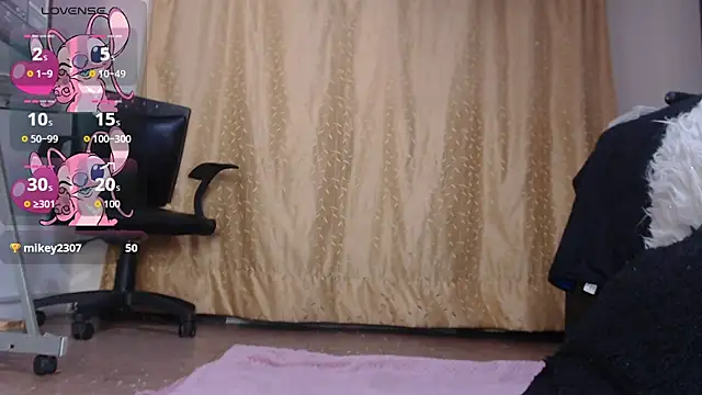 AnnieScott  online show from November 26, 11:29 pm