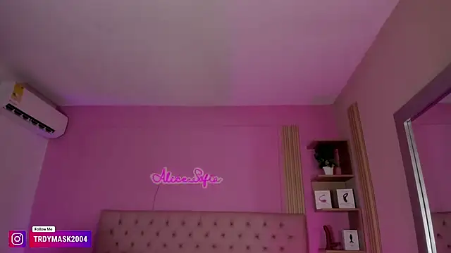 alice sofia online show from June 23, 12:57 pm