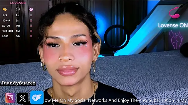 Snapshot of Abby_bella09 chatting on October 19, 8:28 am Abby bella09 online show from October 19, 8:28 am