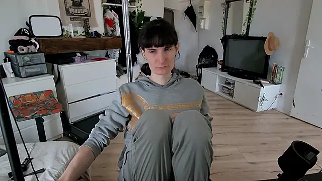 CeriseLapine online show from December 1, 9:01 am