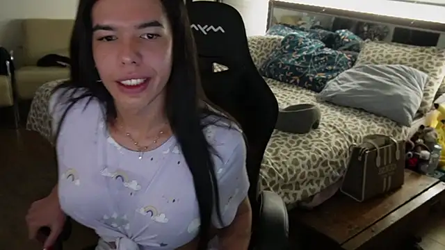 Snapshot of ElizaQueen777 chatting on January 7, 10:30 pm ElizaQueen777 online show from January 7, 10:30 pm