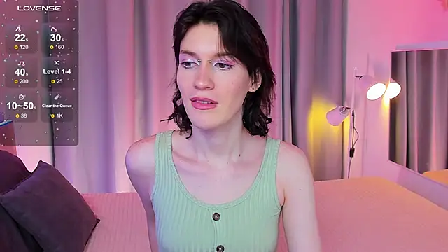 Snapshot of Kolette_Gray chatting on February 7, 10:19 am Kolette Gray online show from February 7, 10:19 am