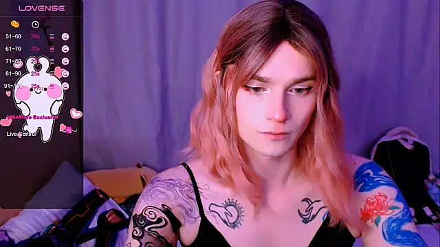 Alice Hells online show from April 2, 3:10 pm