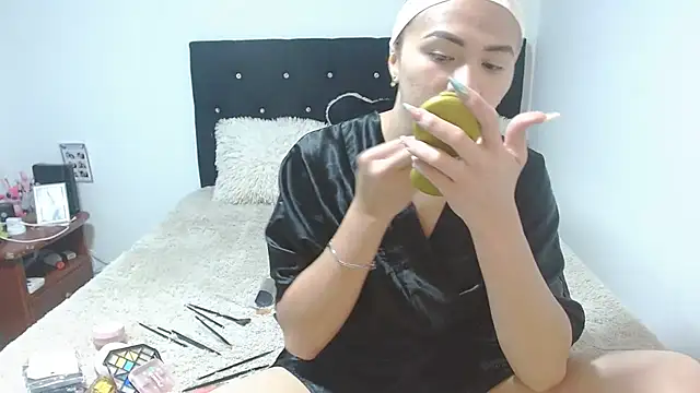 giuliana andrade online show from October 23, 1:20 am