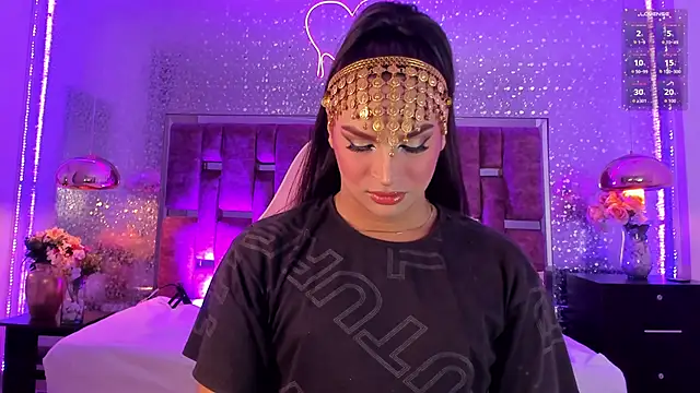 KylieVictoria online show from December 5, 4:39 am