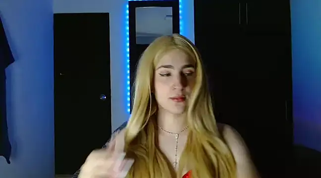Snapshot of Triana_Damelio chatting on February 4, 7:11 pm Triana Damelio online show from February 4, 7:11 pm