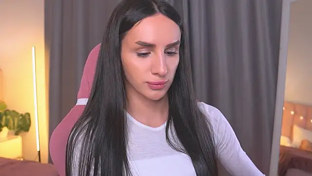 Kim Oberlin  online show from November 11, 4:20 pm