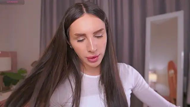 Kim Oberlin  online show from November 22, 4:31 pm