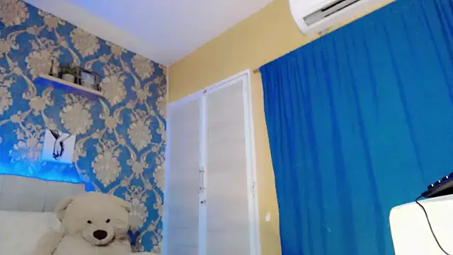 nicoledollts online show from March 17, 7:27 pm