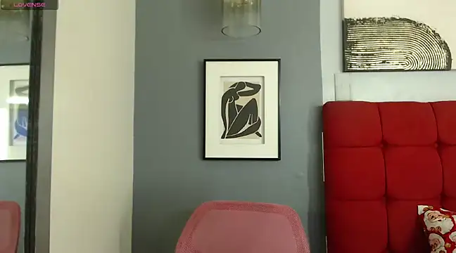  Natassia Dreams online show from December 20, 6:40 am