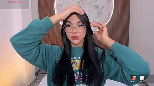 RoseCassie online show from April 7, 1:34 pm