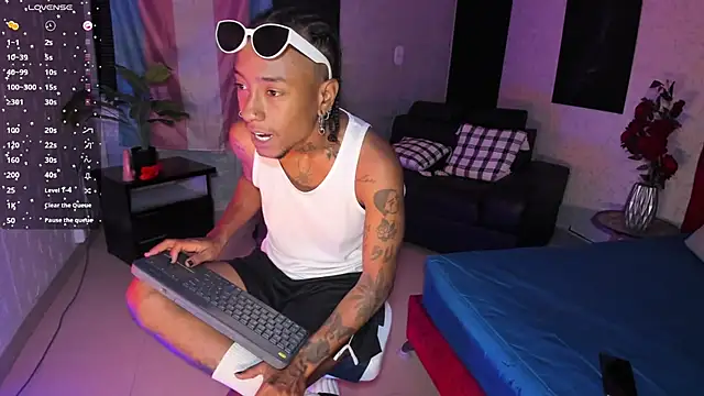 JhonyMiller  online show from July 4, 5:29 pm