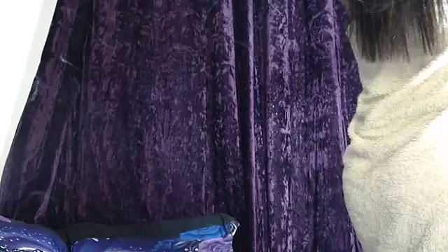 Ebonyxprincess  online show from December 1, 8:55 pm