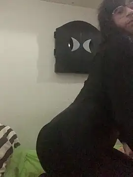 Snapshot of sofia_esclava chatting on October 27, 10:29 pm sofia esclava online show from October 27, 10:29 pm