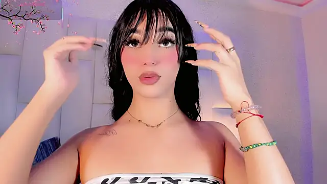 Angeles Busst online show from December 16, 9:20 pm