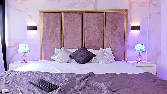 AliDiaz  online show from October 23, 7:29 pm