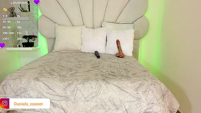 Danielaangelina online show from February 21, 6:27 am