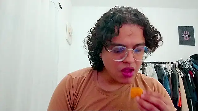 Diane blossom online show from April 17, 9:16 pm