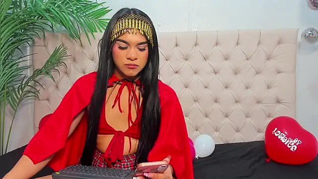 Andrea Tobar online show from February 10, 7:38 pm