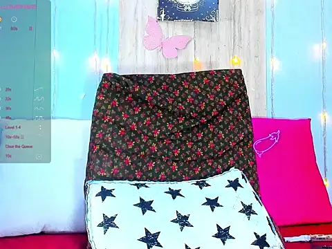 Snapshot of corynatayler chatting on December 4, 10:35 pm corynatayler online show from December 4, 10:35 pm