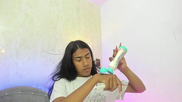 AntoniSantoss online show from March 21, 7:40 pm