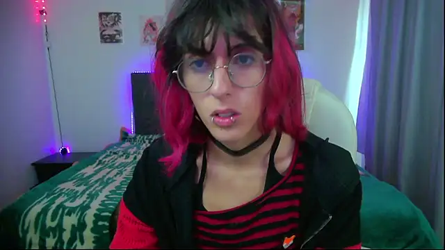 goth minerva online show from February 2, 1:43 pm