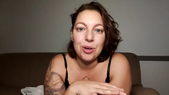 beberoyale online show from November 15, 1:14 am