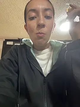 SALOME KORLAND online show from March 17, 8:11 pm