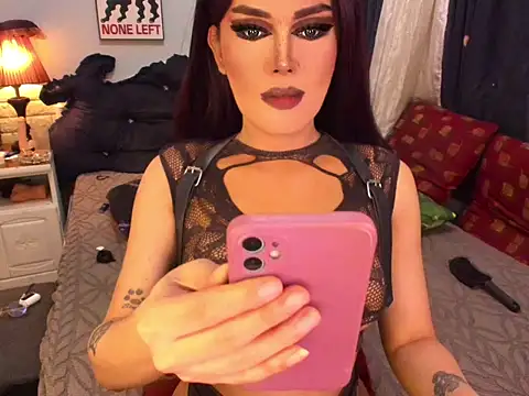 WILDDENNY1 online show from February 23, 10:13 pm