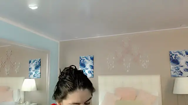 maddissonivanova online show from November 14, 7:22 pm