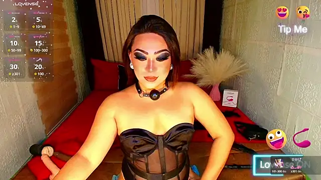 hot wildivana online show from December 5, 2:49 am