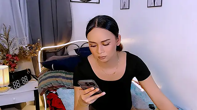 Zialustts online show from October 25, 6:14 pm