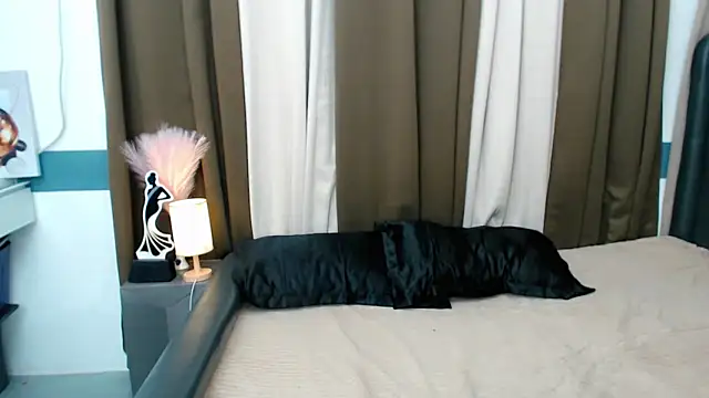 lil fantacy online show from April 17, 6:20 pm