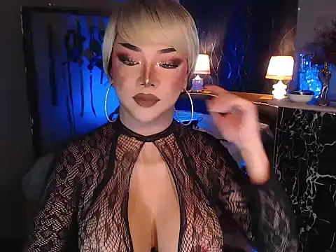 Snapshot of xAuroraRobinsx chatting on September 15, 8:19 am xAuroraRobinsx online show from September 15, 8:19 am