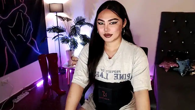 Unique Maya online show from February 28, 7:20 pm