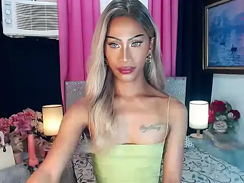 sassylatina online show from March 10, 4:21 pm