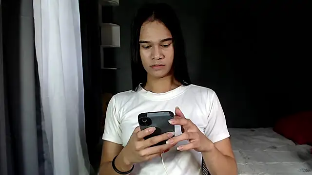 urseductivebarbie xx online show from September 30, 8:36 am