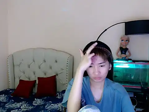 ShantalFoxxy  online show from April 1, 2:35 am