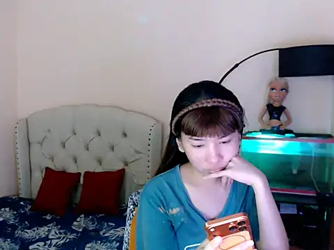 ShantalFoxxy  online show from April 14, 1:21 am