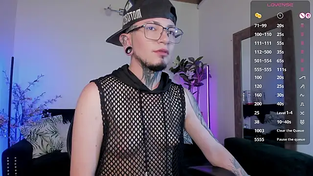 tyler jones  online show from February 27, 1:50 pm