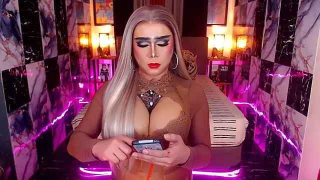 Seductivemeganxx online show from November 28, 12:45 am