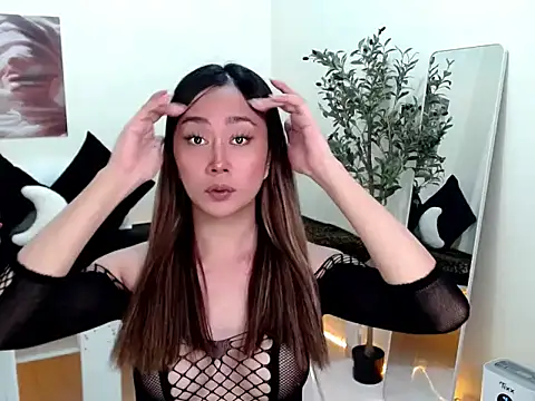 Ms yhanna online show from May 9, 2:52 am