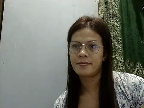 juicycum069 online show from October 3, 10:32 pm