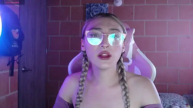 Andrea camilaaa online show from March 26, 5:38 pm